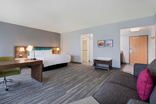 Hampton Inn & Suites Tampa-East/Casino/Fairgrounds - image 39