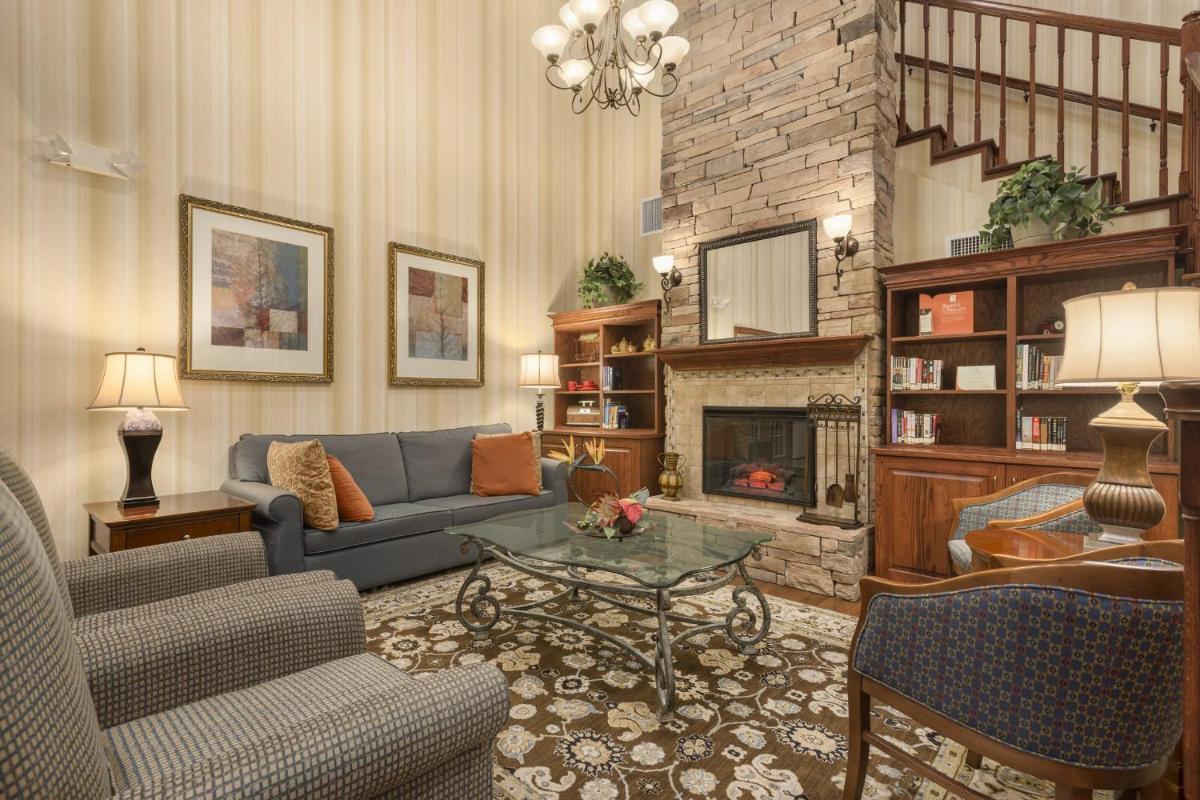 Country Inn & Suites by Radisson Tampa Casino Fairgrounds FL - image 5