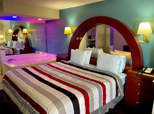 Luxury Inn & Suites - image 20