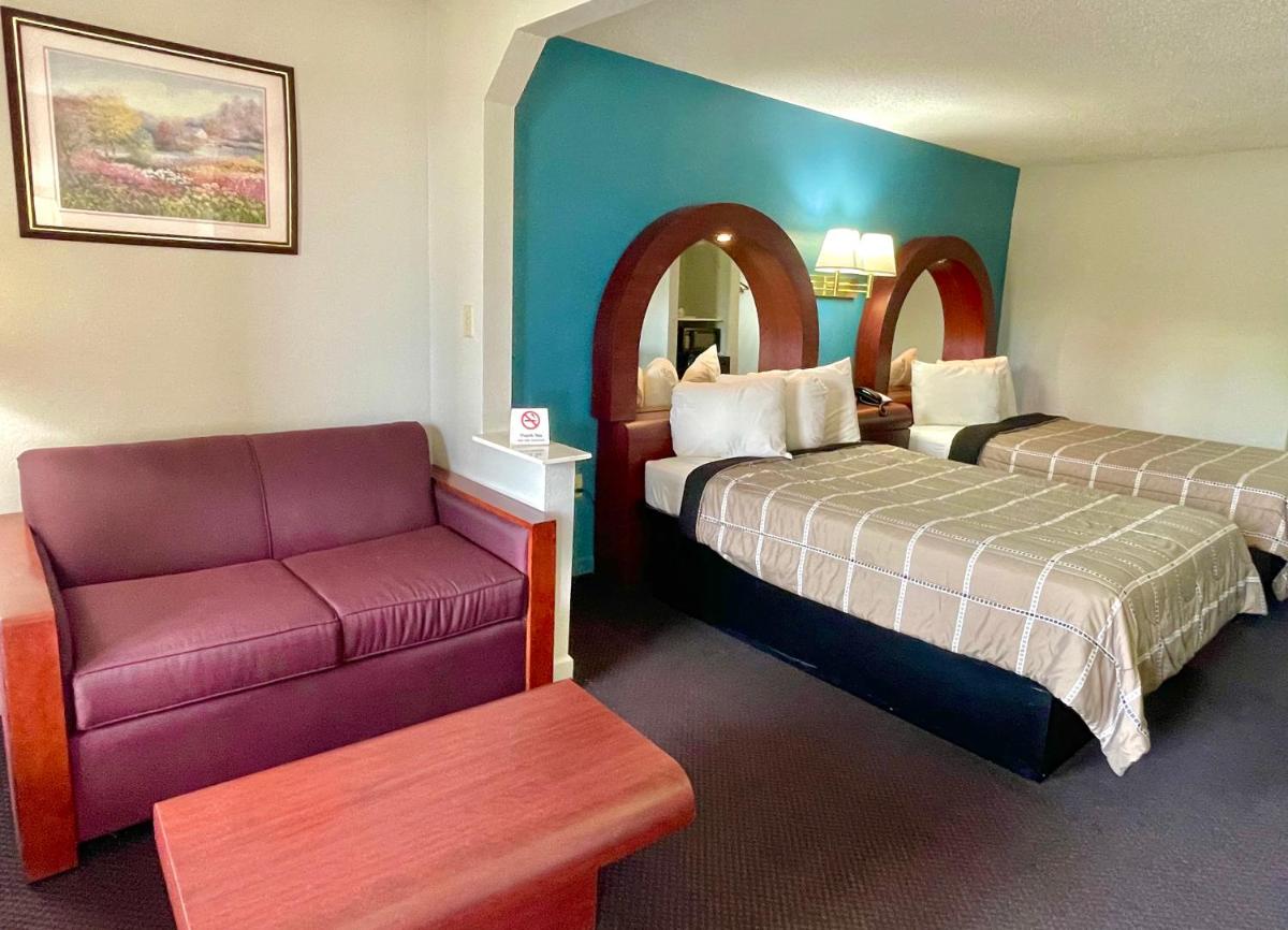 Luxury Inn & Suites - image 5