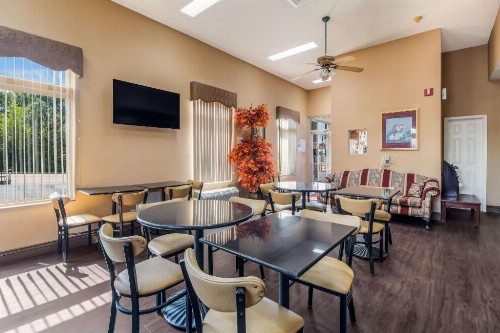 Star Plus Inn & Suites