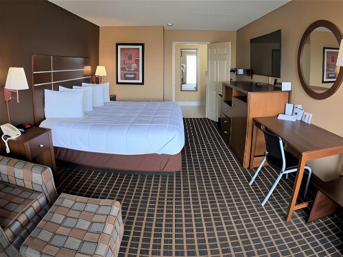 Star Plus Inn & Suites - image 24