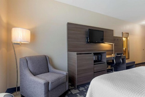 Best Western Seminole Inn and Suites - image 16