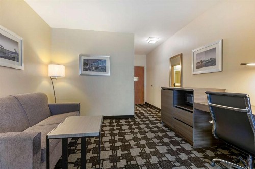 Best Western Seminole Inn and Suites - image 17