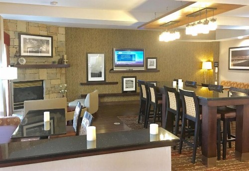 Hampton Inn Sevierville - image 12