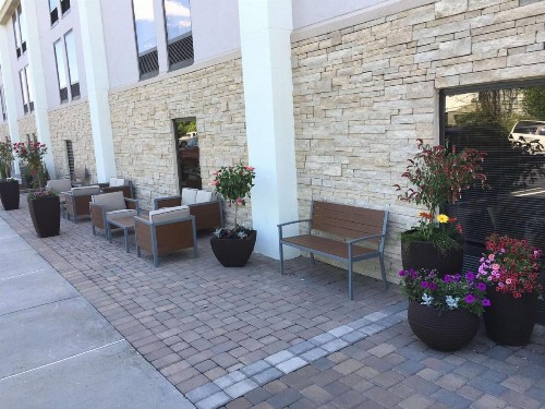 Hampton Inn Sevierville - image 2