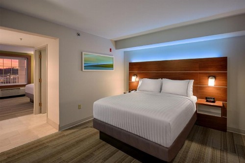 Holiday Inn Express Pigeon Forge – Sevierville an IHG Hotel - image 30