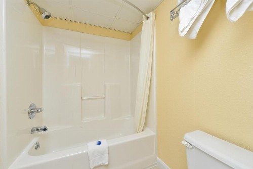Baymont by Wyndham Sevierville Pigeon Forge - image 31