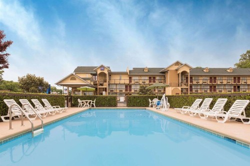 Baymont by Wyndham Sevierville Pigeon Forge - image 50