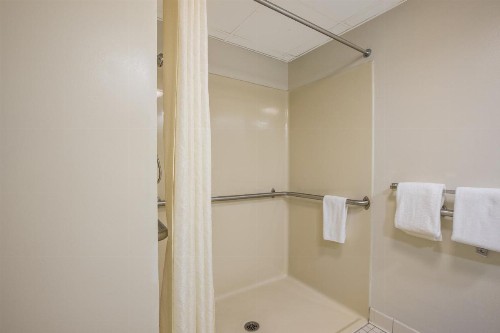 Sleep Inn Sevierville - image 14