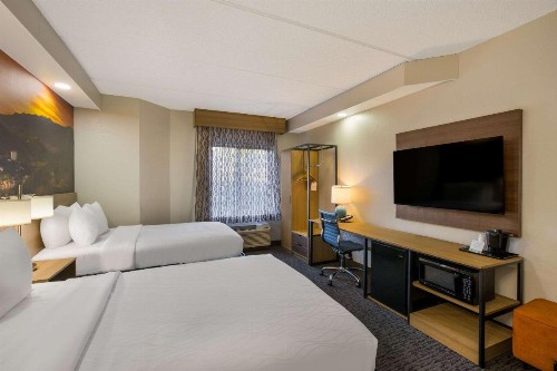 Sleep Inn Sevierville - image 26