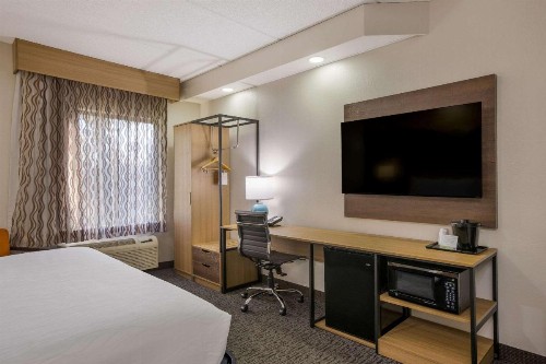 Sleep Inn Sevierville - image 45