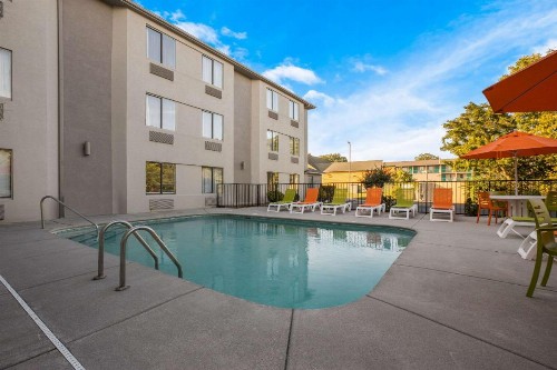 Sleep Inn Sevierville - image 46