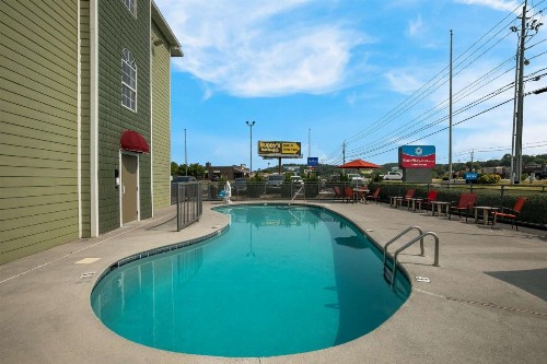 Econo Lodge Sevierville / Pigeon Forge - image 16