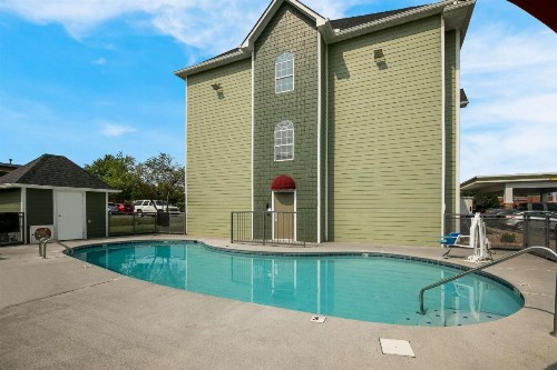 Econo Lodge Sevierville / Pigeon Forge - image 7
