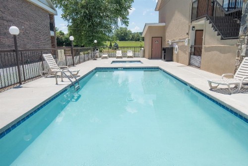 Riverview Inn - Pigeon Forge/Sevierville - image 6