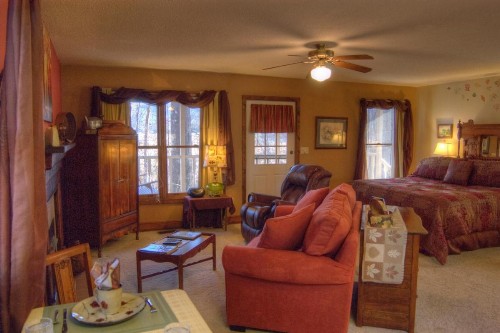 Blue Mountain Mist Country Inn - image 10