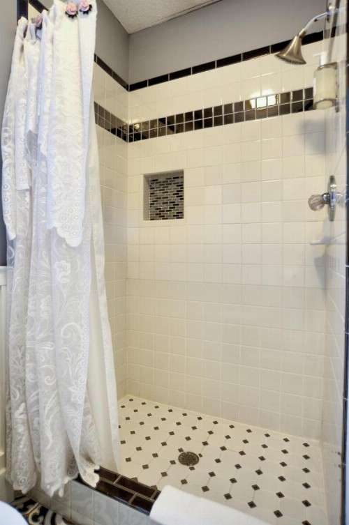 Blue Mountain Mist Country Inn - image 30