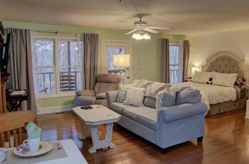 Blue Mountain Mist Country Inn - image 39