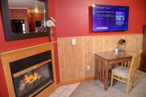 Berry Springs Lodge - image 7