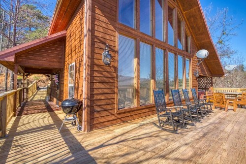 Run to the Hills Cabin - image 5