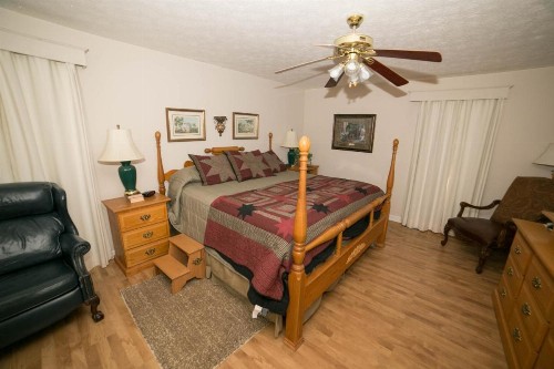 Happy Hollow Cabin - image 10