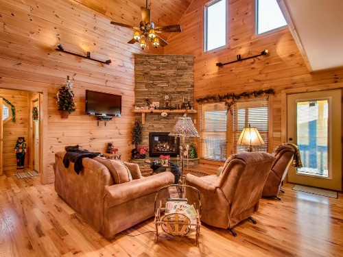 Above Awe Cabin - image 4