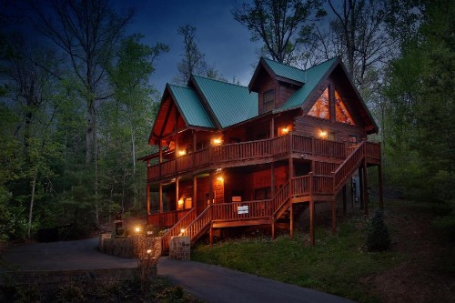 Smoky Mountain Getaway - image 1