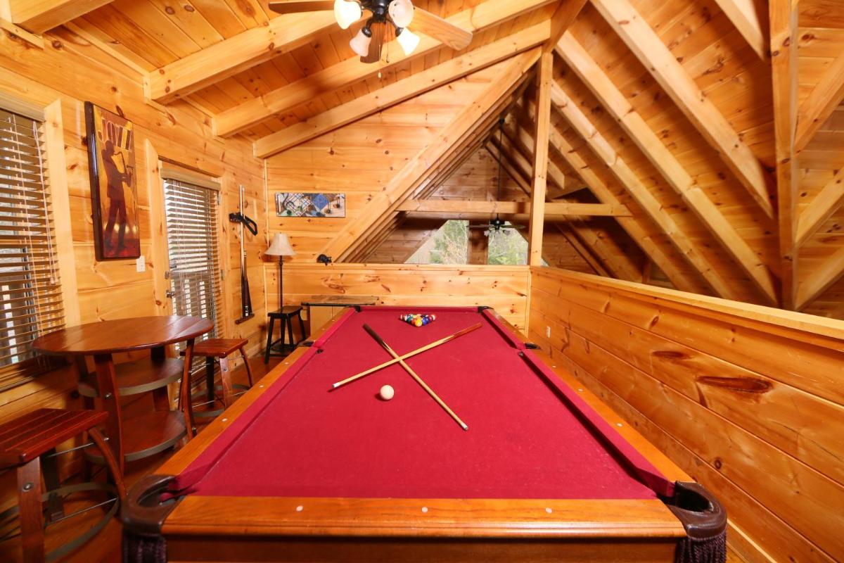 Smoky Mountain Getaway - image 4