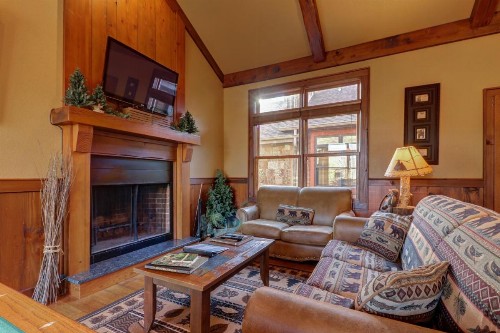 Mountain Solitude Cabin - image 4