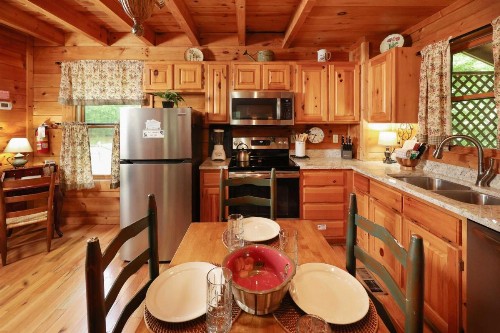 Shellie's Chateau - image 37