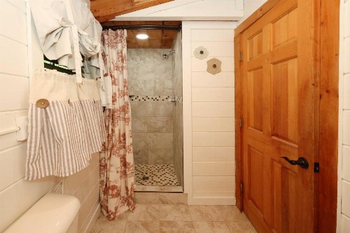Shellie's Chateau - image 39