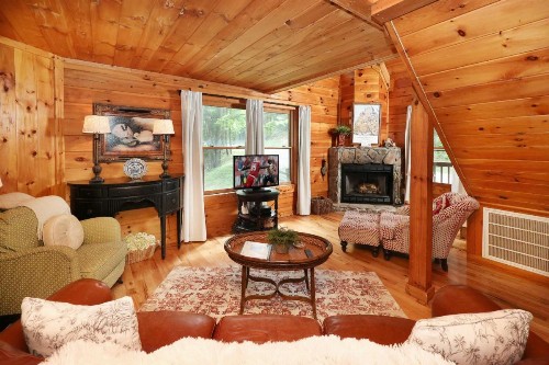 Shellie's Chateau - image 44