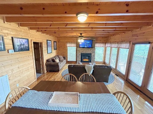 Wild Mountain Honey 3 Bedroom/3 Bath Home with Home Theater - image 14
