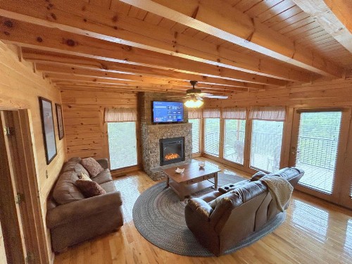 Wild Mountain Honey 3 Bedroom/3 Bath Home with Home Theater - image 16