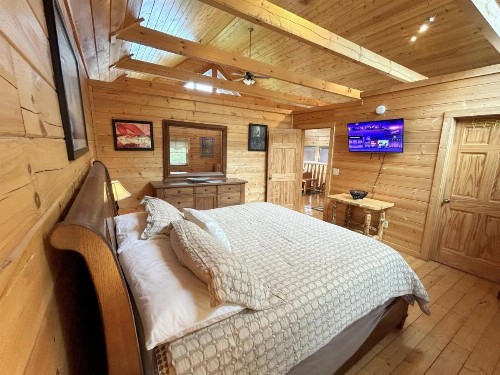 Wild Mountain Honey 3 Bedroom/3 Bath Home with Home Theater - image 40
