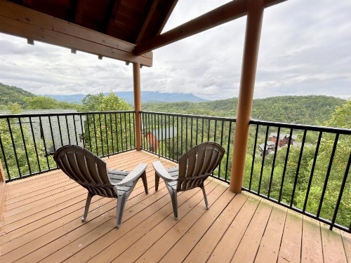 Wild Mountain Honey 3 Bedroom/3 Bath Home with Home Theater - image 5