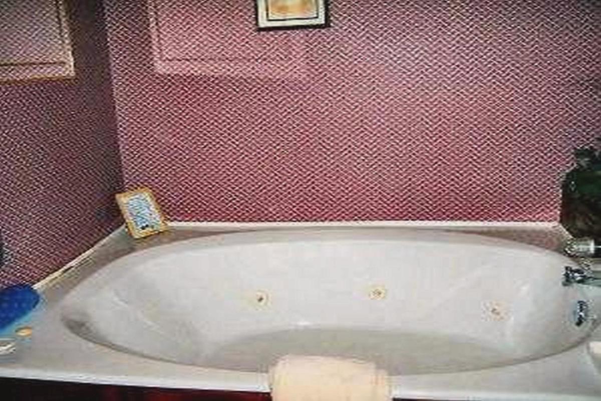 Hartman House - image 7
