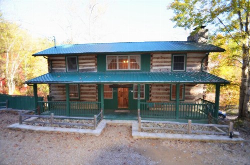 Huckleberry Inn 4 bedroom - image 1