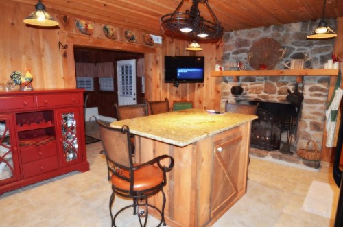 Huckleberry Inn 4 bedroom - image 12