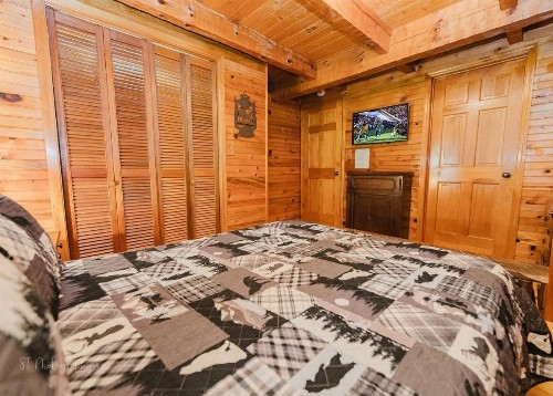 A Slice of Heaven Cabin - image 14