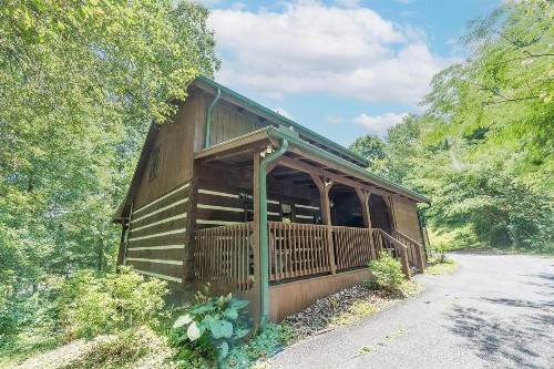 A Slice of Heaven Cabin - image 21