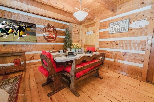 A Slice of Heaven Cabin - image 39