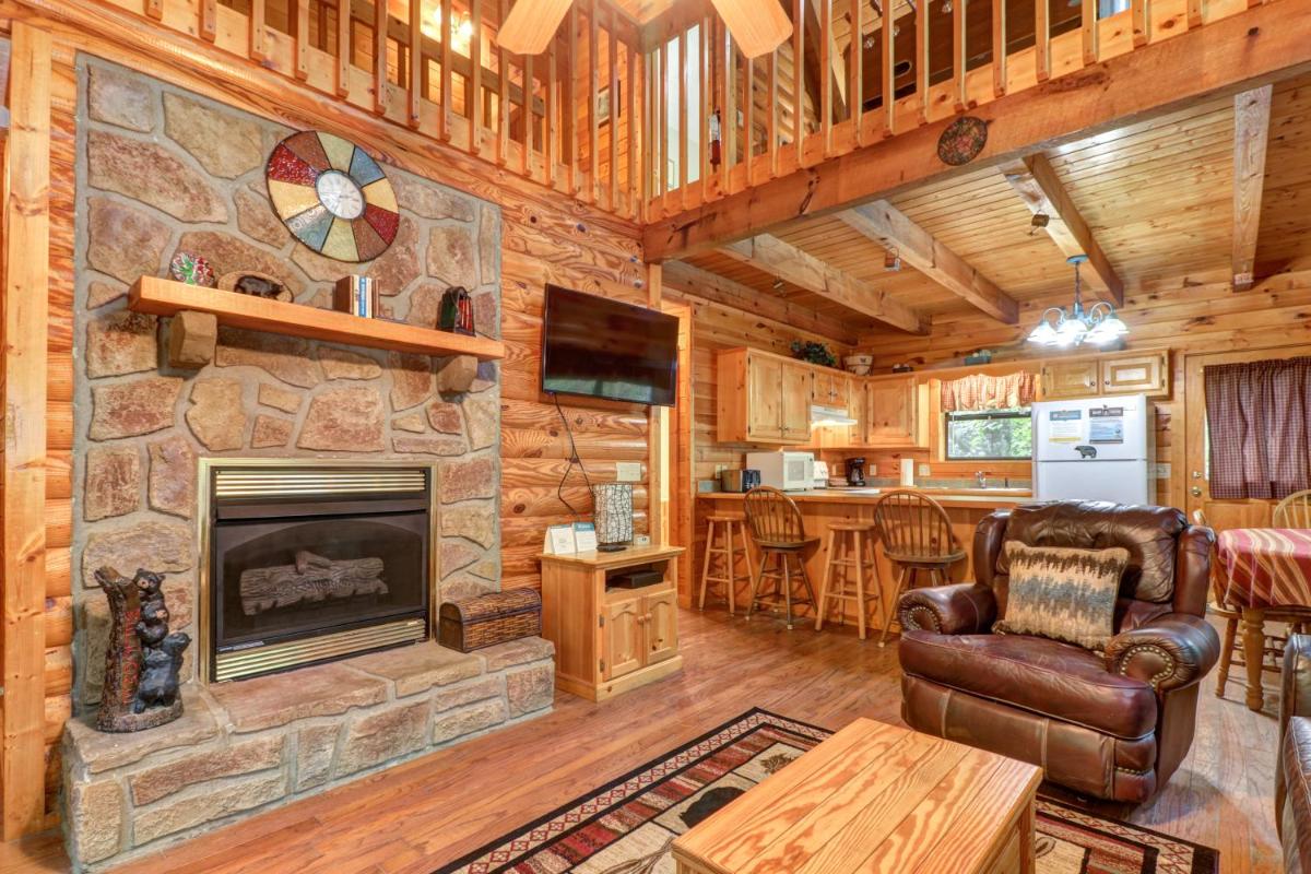 Friendly Bear Cabin - image 6