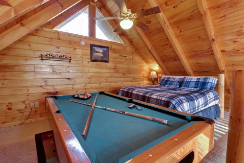Sugar Bear Cabin - image 10