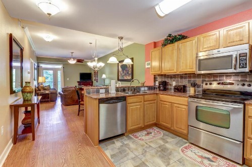 River Crossing Condos - image 7