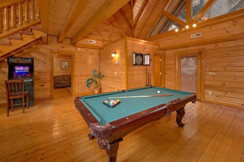 Pool And Theater Lodge - image 10