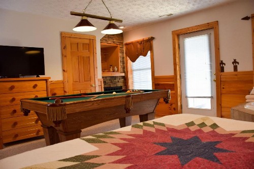 A Painted Pony Cabin - image 11