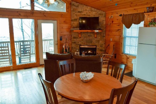 A Painted Pony Cabin - image 7