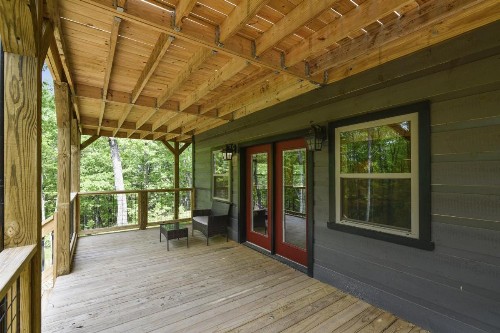 All Decked Out Cabin - image 48